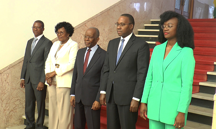 000_8z336j-9235903-20