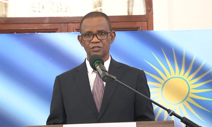 01-padre-couto-perfil-proximo-presidente-da-republica-01_09_28_19-still014