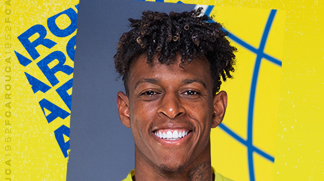 Arouca: Robson Bambu mantém lugar no eixo defensivo