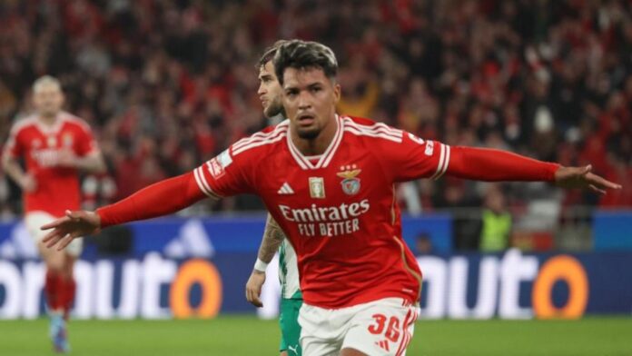 Marcos Leonardo fez o 3-1 no Benfica-Rio Ave, na sua estreia pelos encarnados (MANUEL DE ALMEIDA/Lusa)