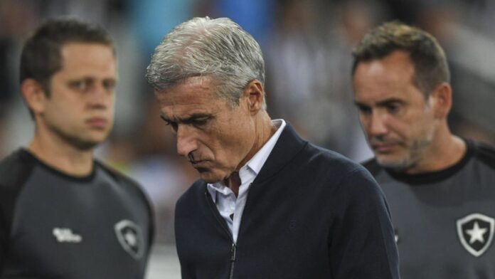 Luís Castro orientou o Botafogo entre 2022 e 2023