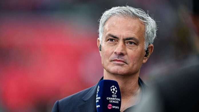 O que Mourinho disse a Terzic no relvado de Wembley