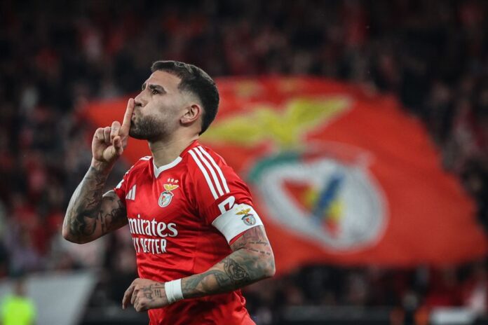 Otamendi marcou ao Moreirense e festejou com o dedo a pedir silêncio