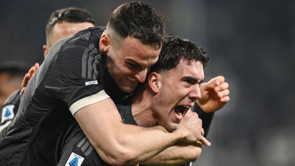 Juventus empata com 10 e deixa liderança à mercê do Inter (veja os golos)