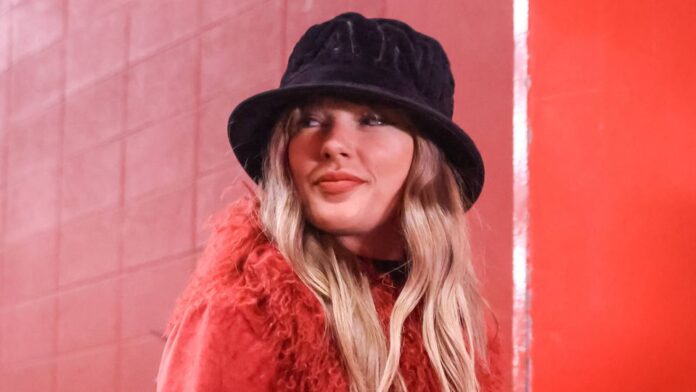 Cantora Taylor Swift, namorada de Travis Kelce, jogador dos Chiefs