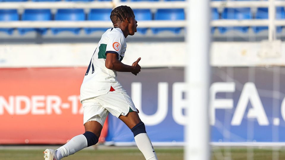 Dínamo Zagreb apresenta Cardoso Varela em breve 