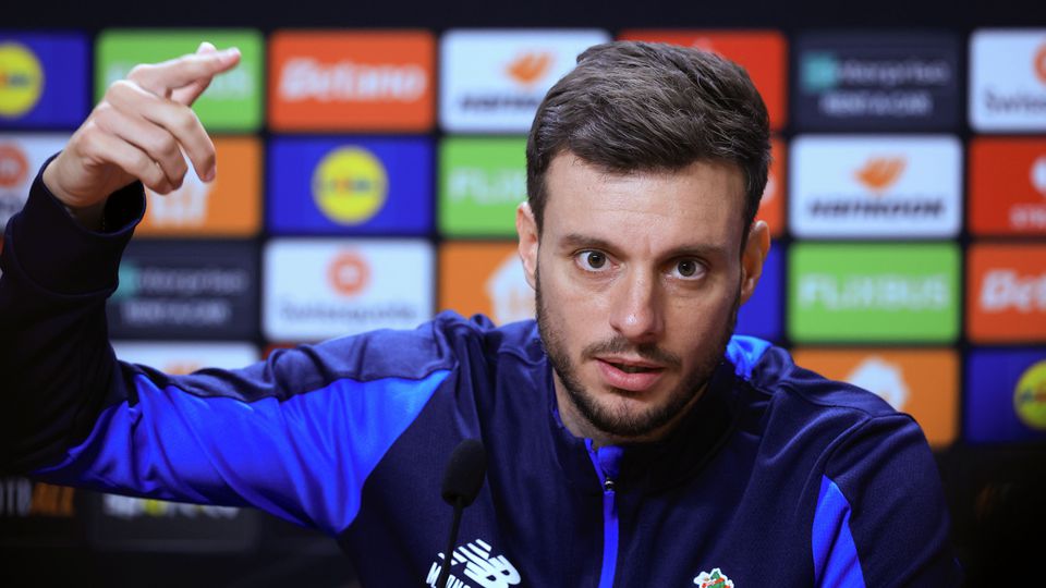 Martín Anselmi projetou em conferência de imprensa o jogo com o Farense