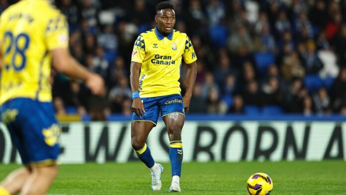 Dário Essugo em ação com a camisola do Las Palmas