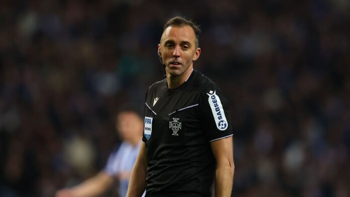 João Pinheiro foi o árbitro do clássico entre FC Porto e Sporting (Grafislab)