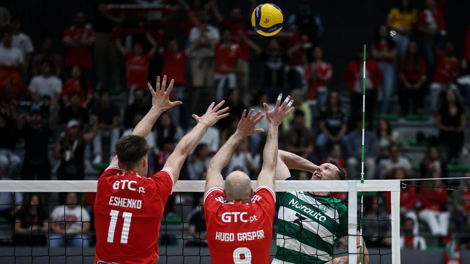 Em direto: acompanhe o quarto dérbi na final do campeonato nacional de voleibol