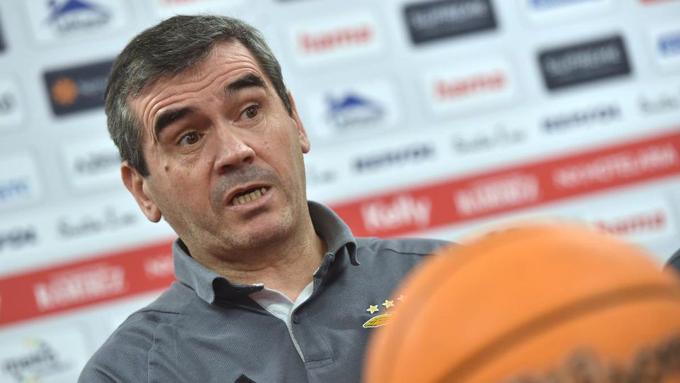 Benfica no assalto ao 'castelo' de Guimarães