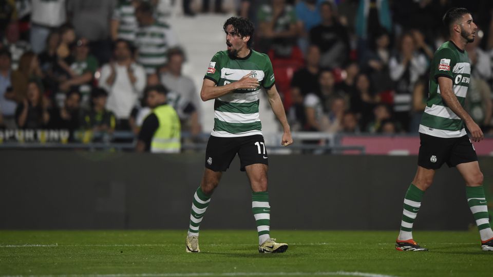 VÍDEO: Bragança recupera a bola e assiste Trincão para o bis