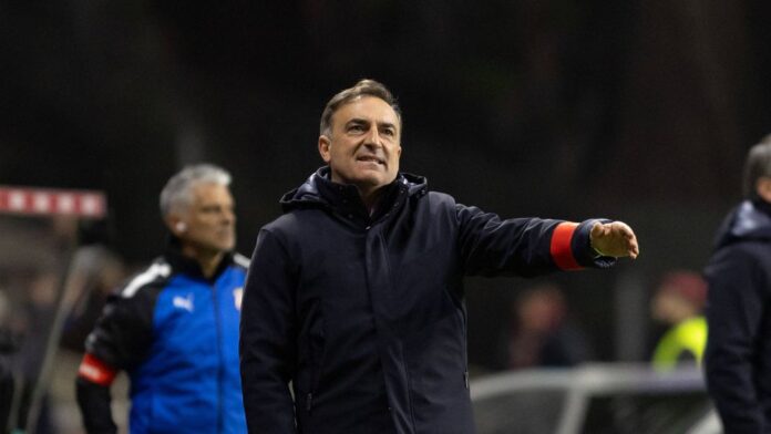 Carlos Carvalhal, treinador do SC Braga, no banco