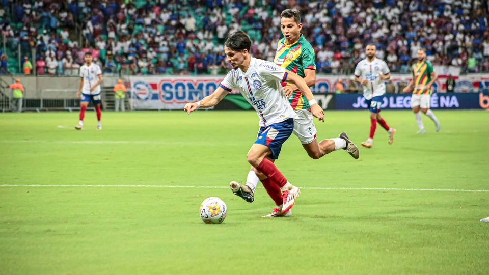 Biel em ação pelo Bahia