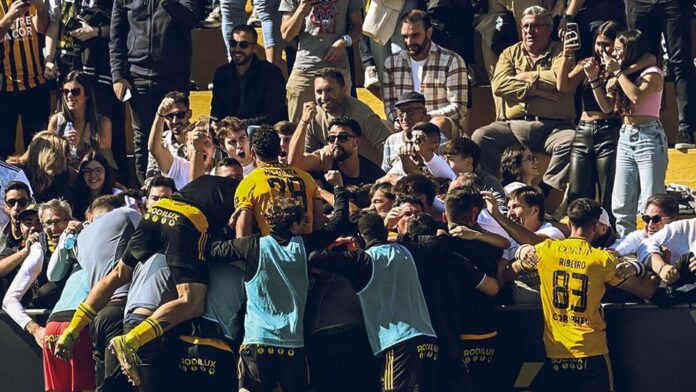 Lusitânia de Lourosa vence Feirense e aproxima-se da Liga 2