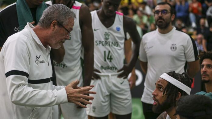 Vitória centenária frente ao Queluz permite ao Sporting subir ao 3.º lugar 