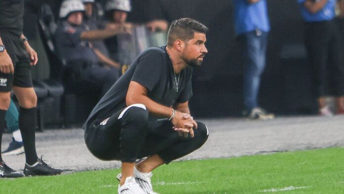 «Sou treinador de futebol, não sou milagreiro»
