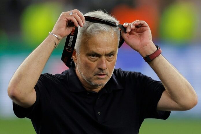 Mourinho detona dono da Roma. AFP