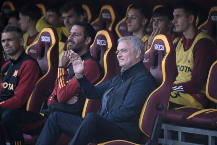 José Mourinho é demitido da Roma. AFP