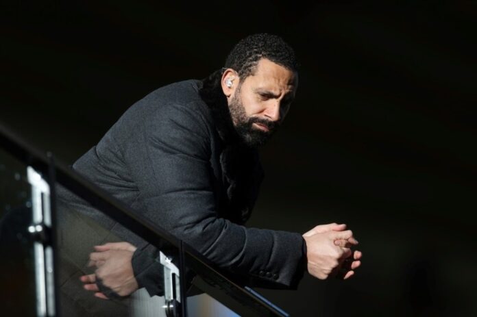 Rio Ferdinand vê Arteta no United. AFP