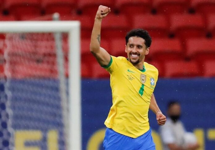 Marquinhos celebra um gol com a camisa brasileira, em foto de arquivo. EFE