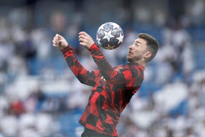 Laporte no cierra la puerta a su vuelta. EFE