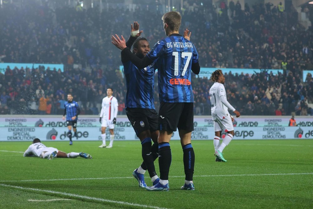 Ademola Lookman celebra seu gol na partida. EFE/EPA/MICHELE MARAVIGLIA