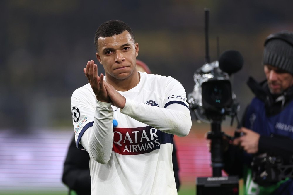 PSG prepara 100 milhões para renovar com Mbappé. EFE