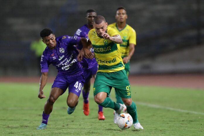 André Luis, com a camisa do Cuiabá, em foto de arquivo. EFE