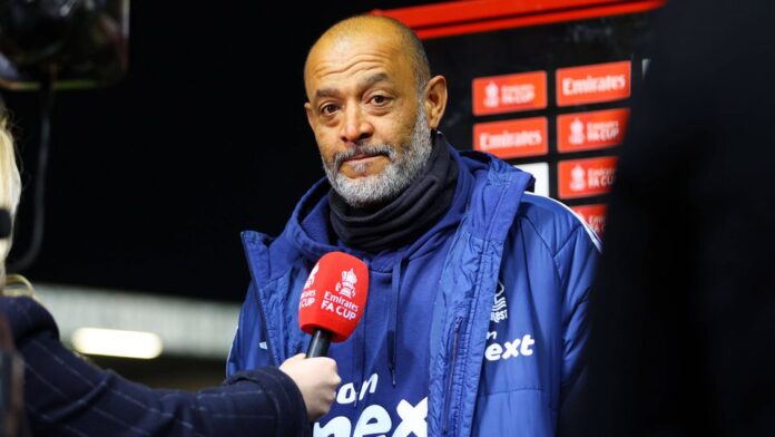 Nuno Espírito Santo a ser entrevistado no final da partida da FA Cup