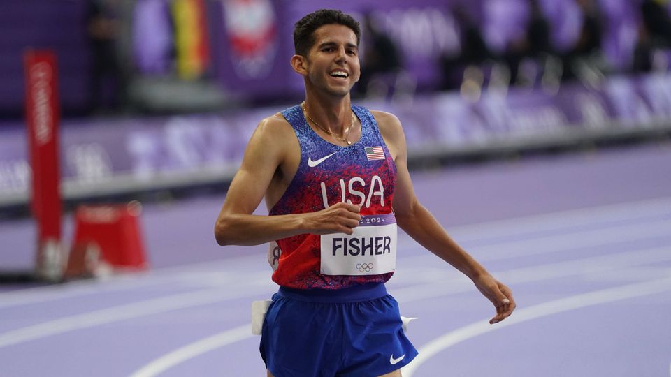 Fischer derruba recorde mundial em pista coberta