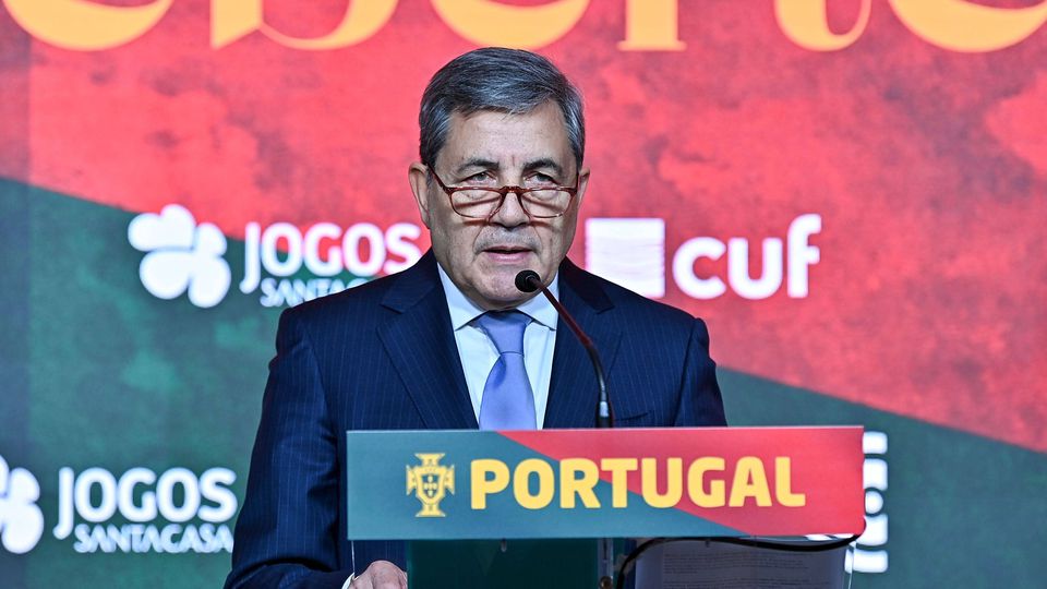 Supremo recusa recurso e obriga FPF a mostrar contratos de Fernando Santos