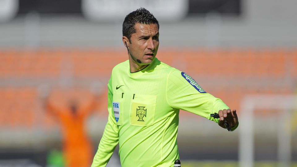 Tiago Martins no VAR do Celtic-Bayern Munique