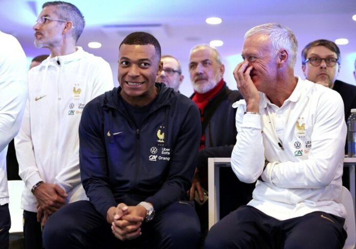 Deschamps parece ter claro qual será o destino de Mbappé. AFP