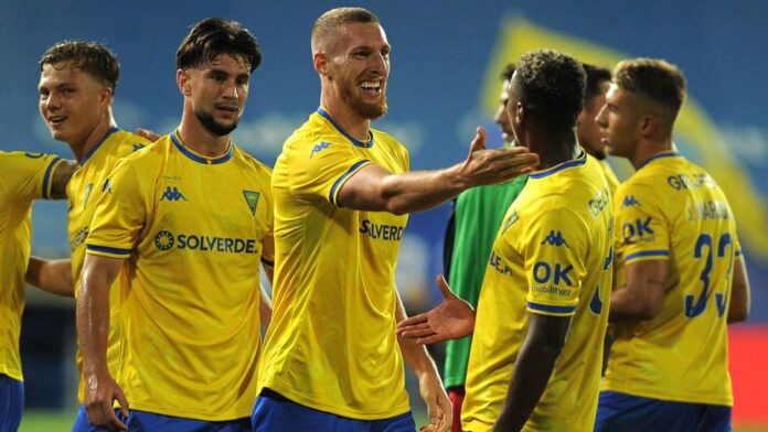 Estoril: ‘utilitário’ Volnei baralha contas de Seabra