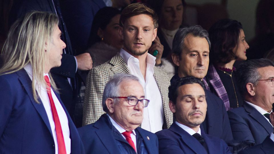 Com a Arábia iminente, Rakitic despede-se dos adeptos do Sevilha