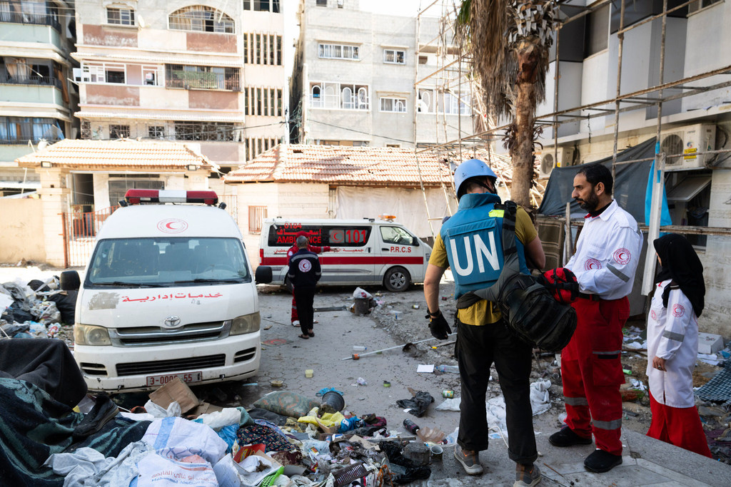 Dentro das instalações do Hospital Al Amal estavam mais de 20 funcionários e dois corpos Dentro das instalações do Hospital Al Amal estavam mais de 20 funcionários e dois corpos