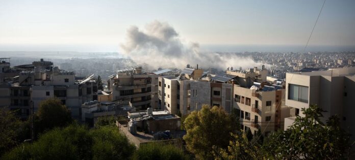 O bairro de Haret Hreik, em Beirute, no Líbano, é atingido por um míssil em meados de novembro de 2024