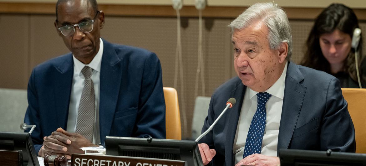 Secretário-Geral António Guterres faz comentários ao Comitê sobre o Exercício dos Direitos Inalienáveis do Povo Palestino. Secretário-Geral António Guterres faz comentários ao Comitê sobre o Exercício dos Direitos Inalienáveis do Povo Palestino.