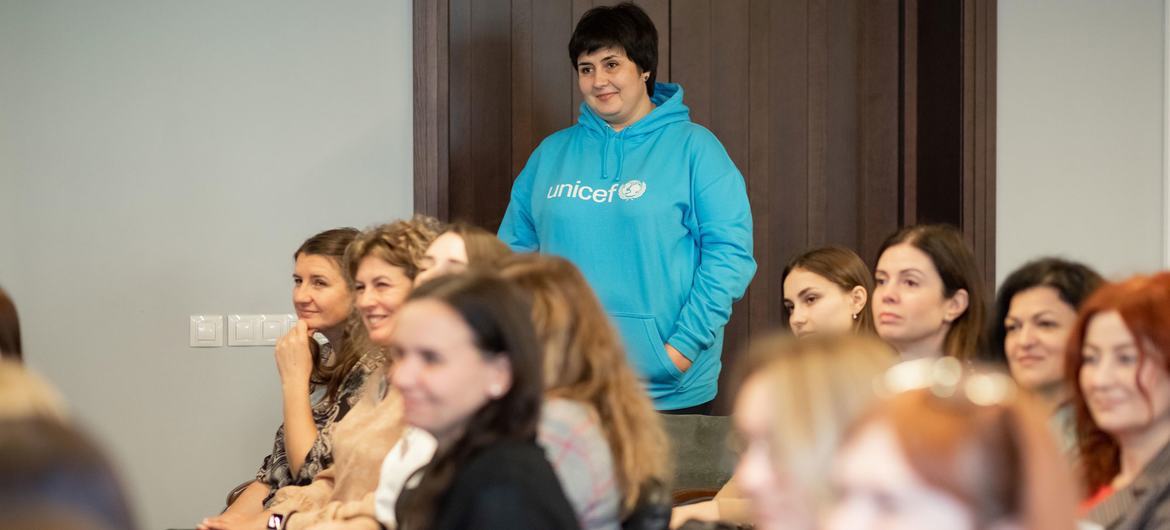 Natalia Datchenko, funcionária da Unicef Ucrânia. Com a continuação da guerra, a liderança do Unicef instruiu os funcionários a priorizar sua própria segurança e a de suas famílias antes