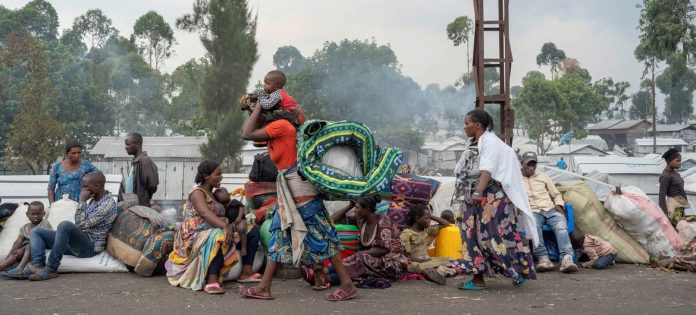 As pessoas continuam fugindo dos combates no leste da República Democrática do Congo