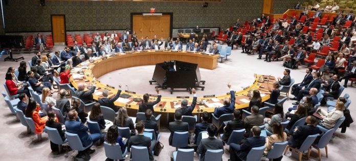 Reunião do Conselho de Segurança da ONU enquanto os membros votam em uma proposta de resolução que pede um cessar-fogo imediato e permanente em Gaza