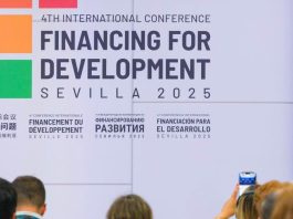 O secretário-geral da ONU, António Guterres, discursa na 4ª Conferência de Financiamento para o Desenvolvimento