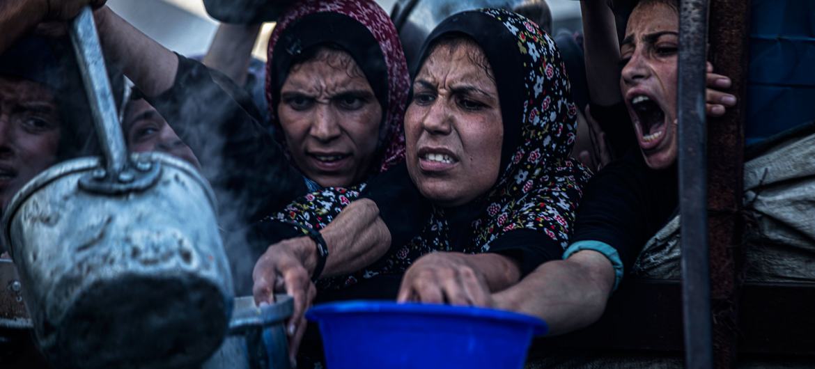 O total de pessoas que não podem pagar por uma alimentação nutritiva baixou de 2,76 bilhões em 2019 para 2,6 bilhões no ano passado