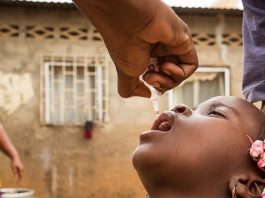 Angola adota como principal estratégia a vacinação porta a porta