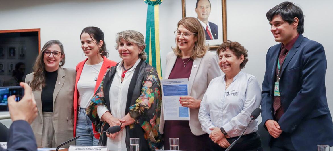 Durante uma audiência pública na Câmara dos Deputados, no Brasil, representantes da sociedade civil pediram estratégias para ampliar o acesso a medicamentos injetáveis ​​inovadores contra o HIV/Aids