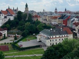 Voos comerciais teriam sido suspensos na cidade histórica de Lublin, no leste da Polônia, após a incursão de drones