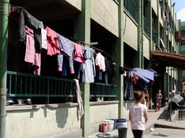 Escolas em Gaza foram transformadas em abrigos para deslocados