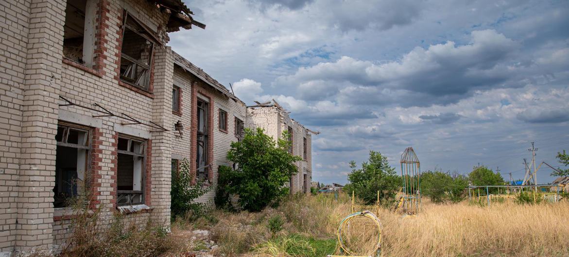 Uma escola destruída em Posad-Pokrovske, região de Kherson, Ucrânia (arquivo) Uma escola destruída em Posad-Pokrovske, região de Kherson, Ucrânia (arquivo)