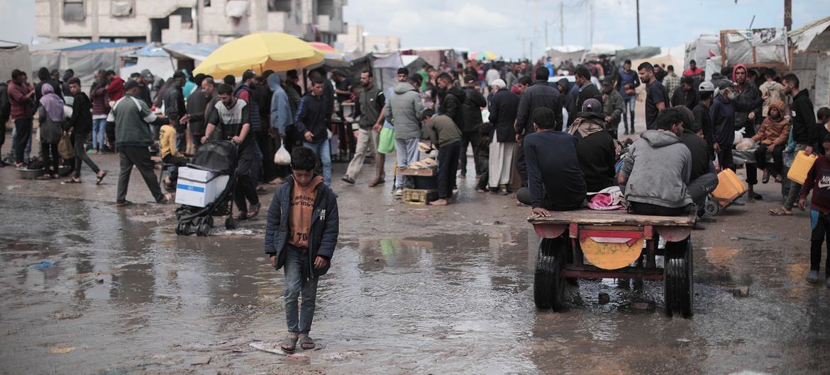 As consequências de uma ofensiva em Rafah seriam devastadoras para 1,4 milhão de pessoas, alerta agência humanitária da ONU